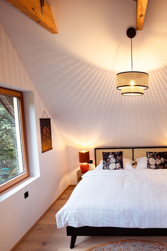 1 bedroom with a view of nature